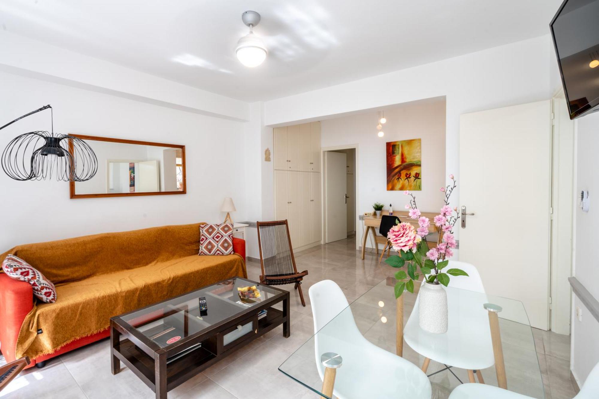 Psiri Gem From In Vivo Apartments- Spacious 1St Floor Apartment With Balcony In Athens' Historic Center 外观 照片