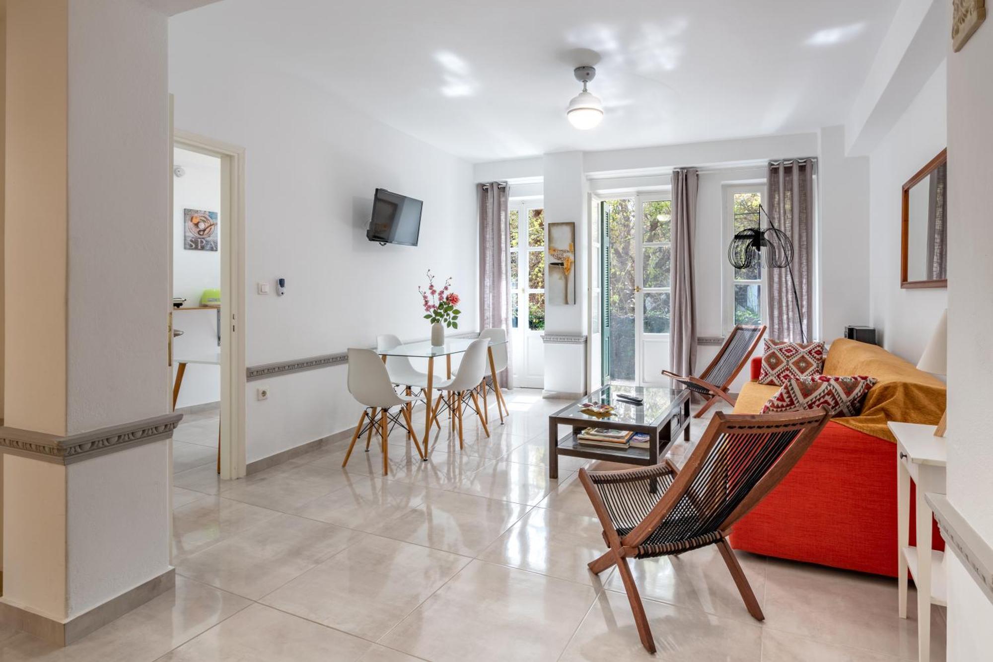Psiri Gem From In Vivo Apartments- Spacious 1St Floor Apartment With Balcony In Athens' Historic Center 外观 照片