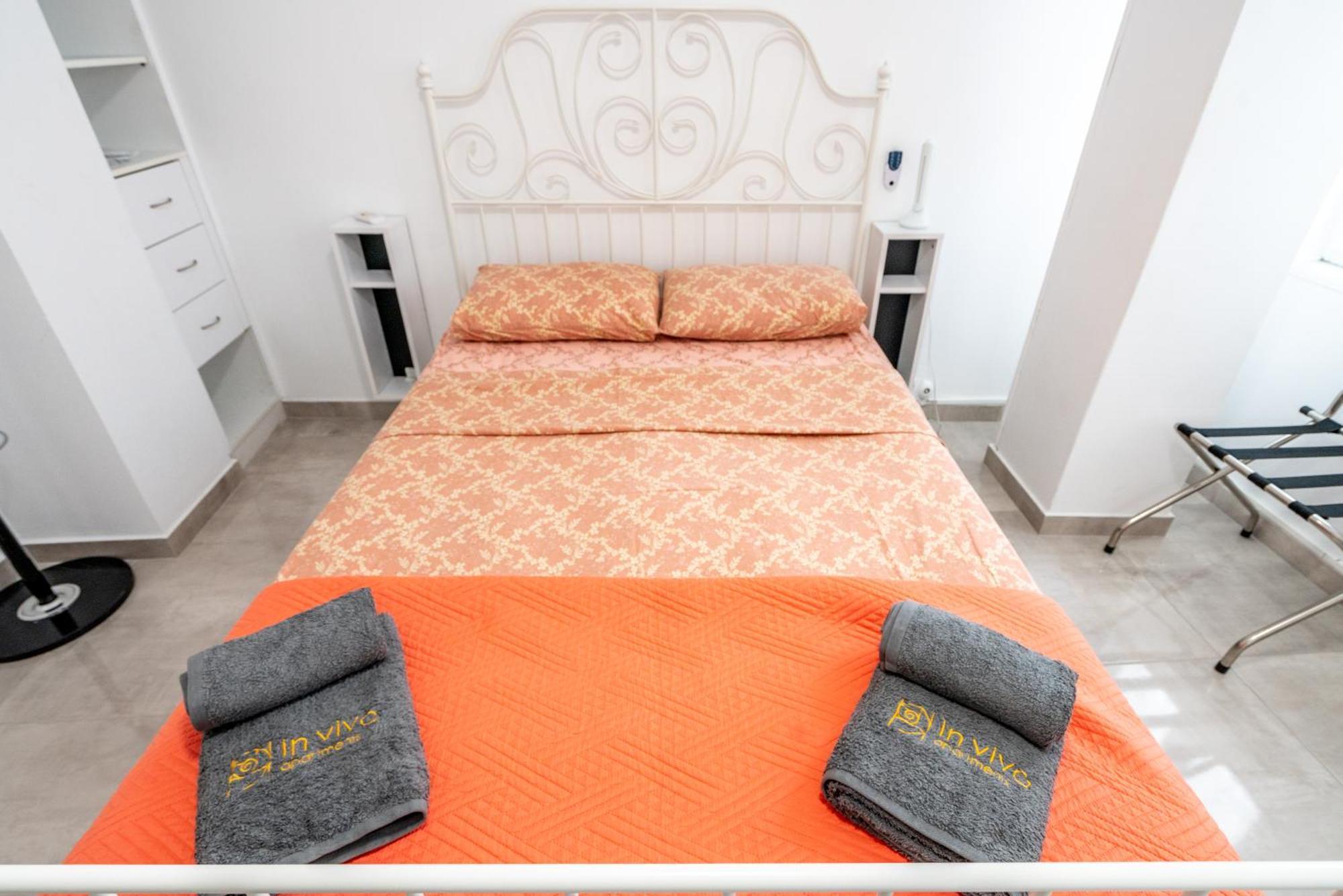 Psiri Gem From In Vivo Apartments- Spacious 1St Floor Apartment With Balcony In Athens' Historic Center 外观 照片